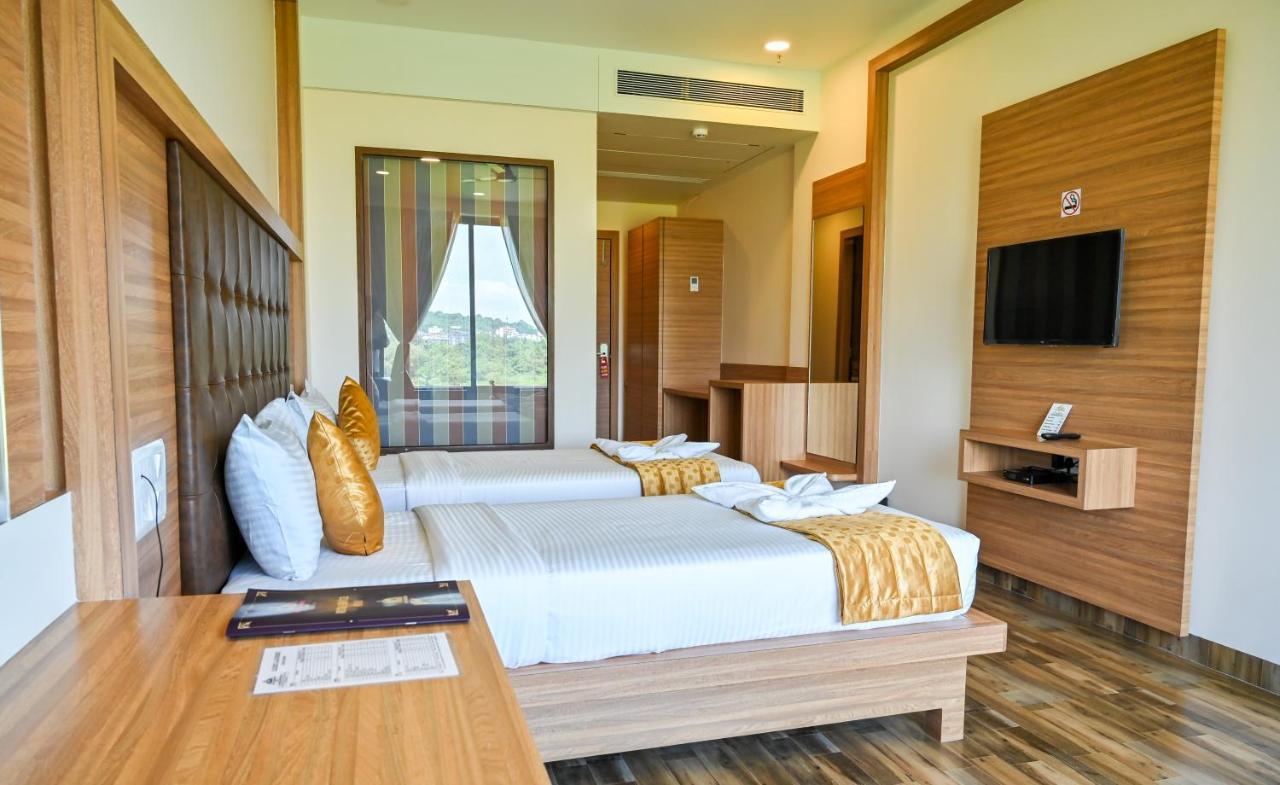 Hotel Laxmi Empire GOA Eksteriør billede