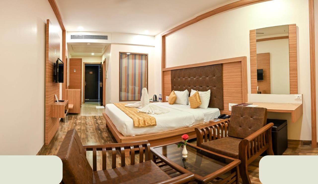Hotel Laxmi Empire GOA Eksteriør billede
